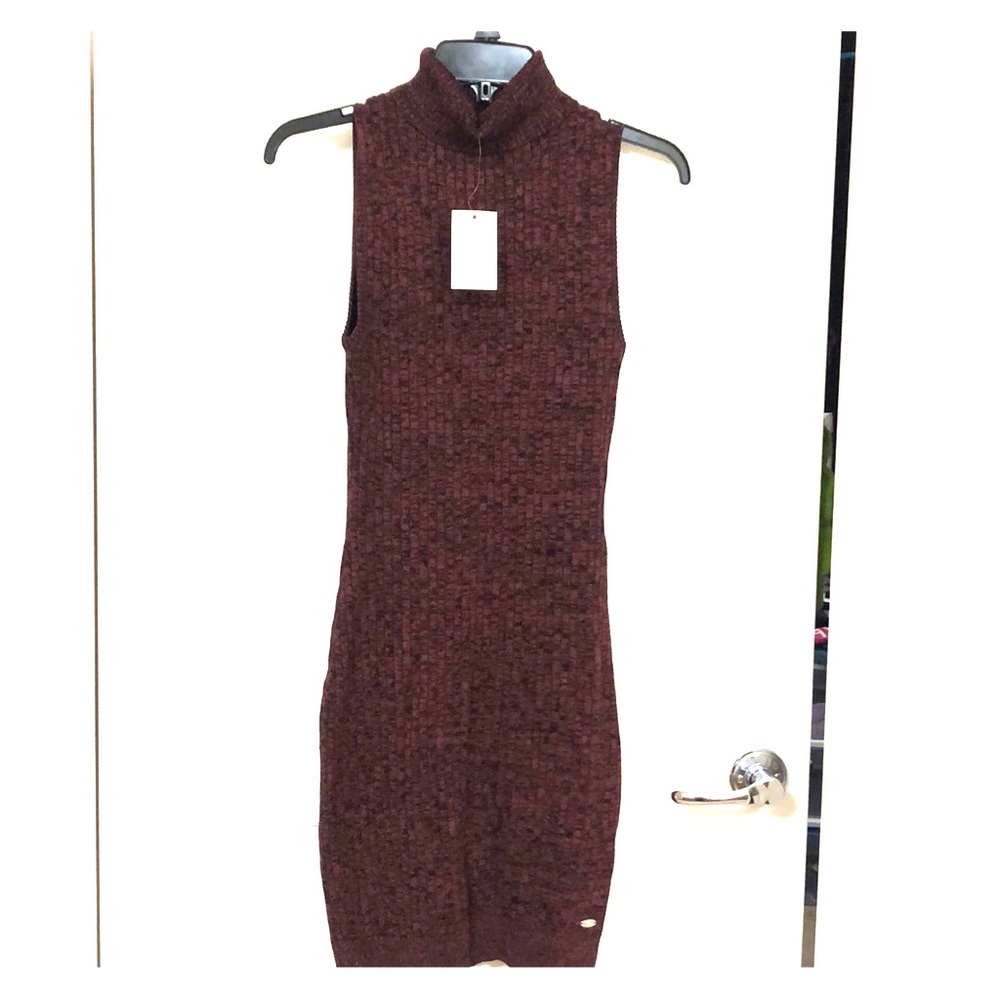 Marroon/black turtleneck dress